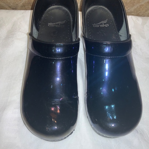 Dansko Clogs Iridescent Black Petrol Patent Leather Sz 42 W 11.5/12 M 8.5/9 - Picture 4 of 10